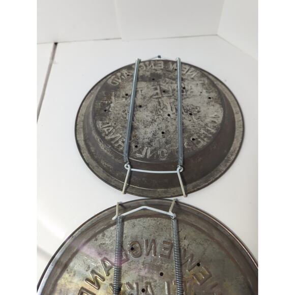 Set Of 3 Vintage Table Talk New England Flaky Crust Tin Pie Pan 9.5" with hanger - Picture 7 of 8